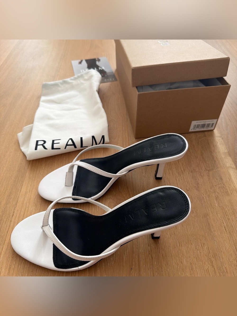 Realm Brand New White Leather Heel Flip Flop Sandal